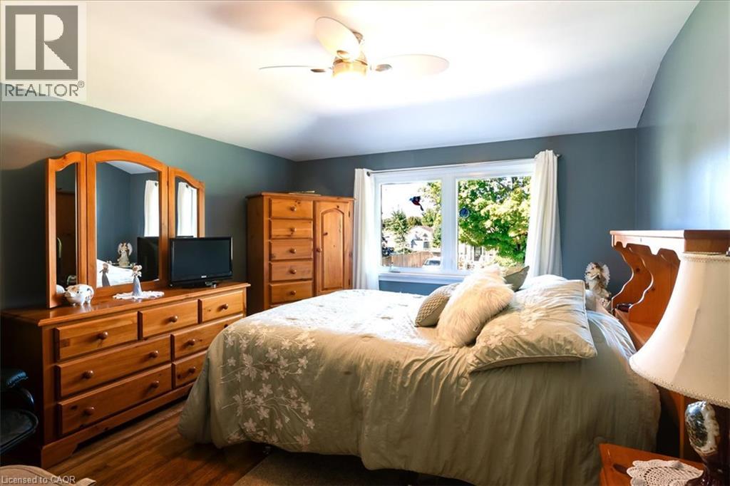 7 MARTIN Avenue - Image 34