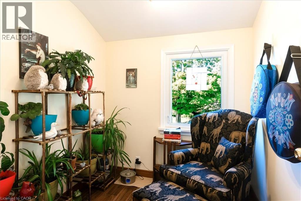 7 MARTIN Avenue - Image 36