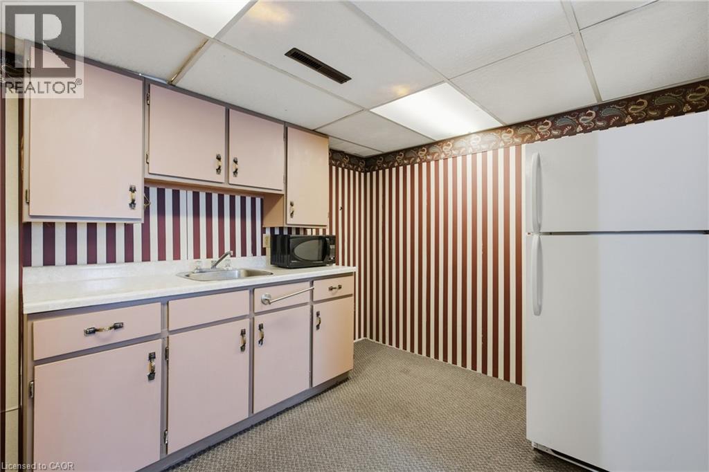 18 NORTHRIDGE Drive - Image 32