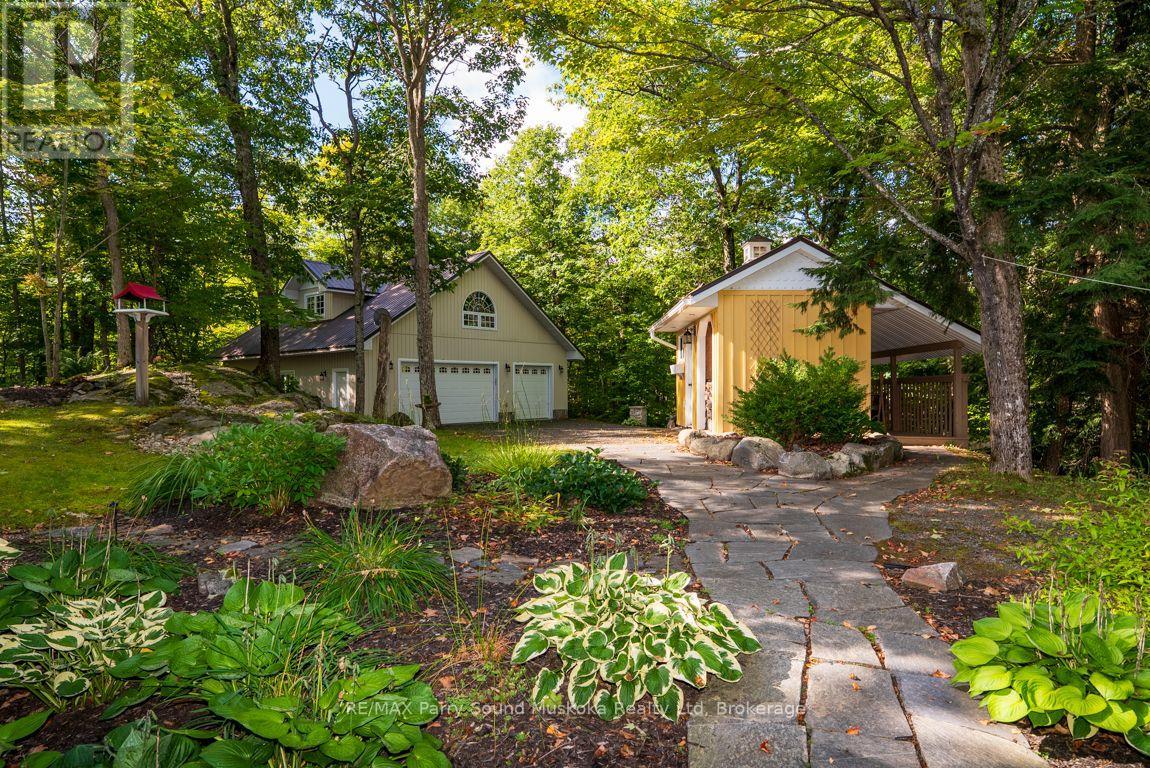 326 BLUE LAKE ROAD - 10