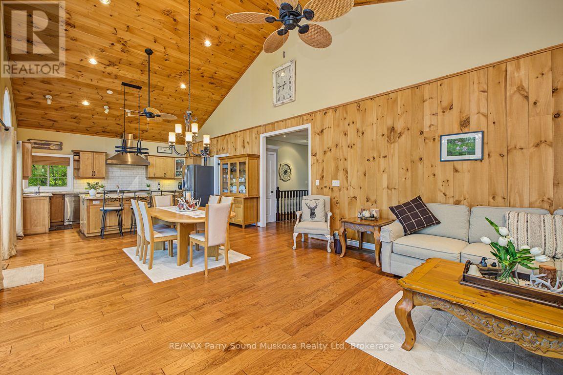 326 BLUE LAKE ROAD - 13