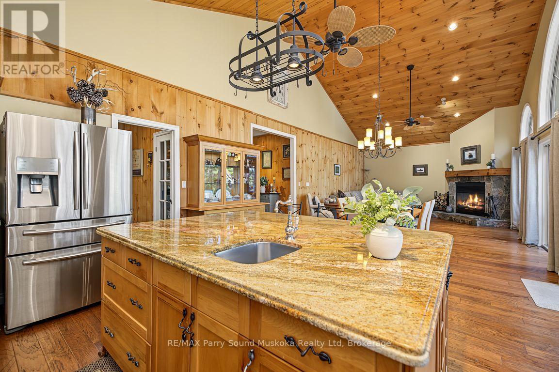 326 BLUE LAKE ROAD - 21