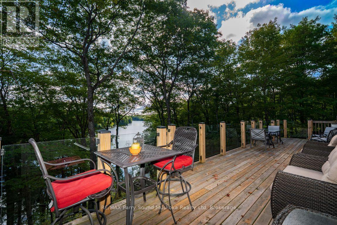 326 BLUE LAKE ROAD - 6