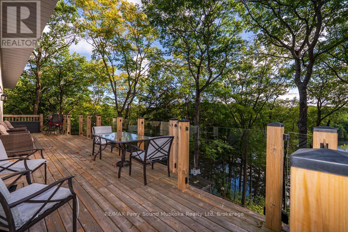 326 BLUE LAKE ROAD - 7