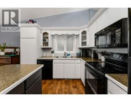Primary Bedroom - 5521 46 Street, Rimbey, AB T0C2J0 Photo 10