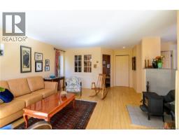 Foyer - 73 Parr Street, Saint Andrews, NB E5B1K6 Photo 11