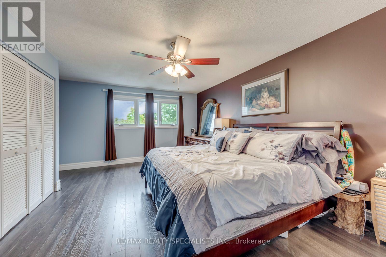 4089 BARBICAN DRIVE - 25