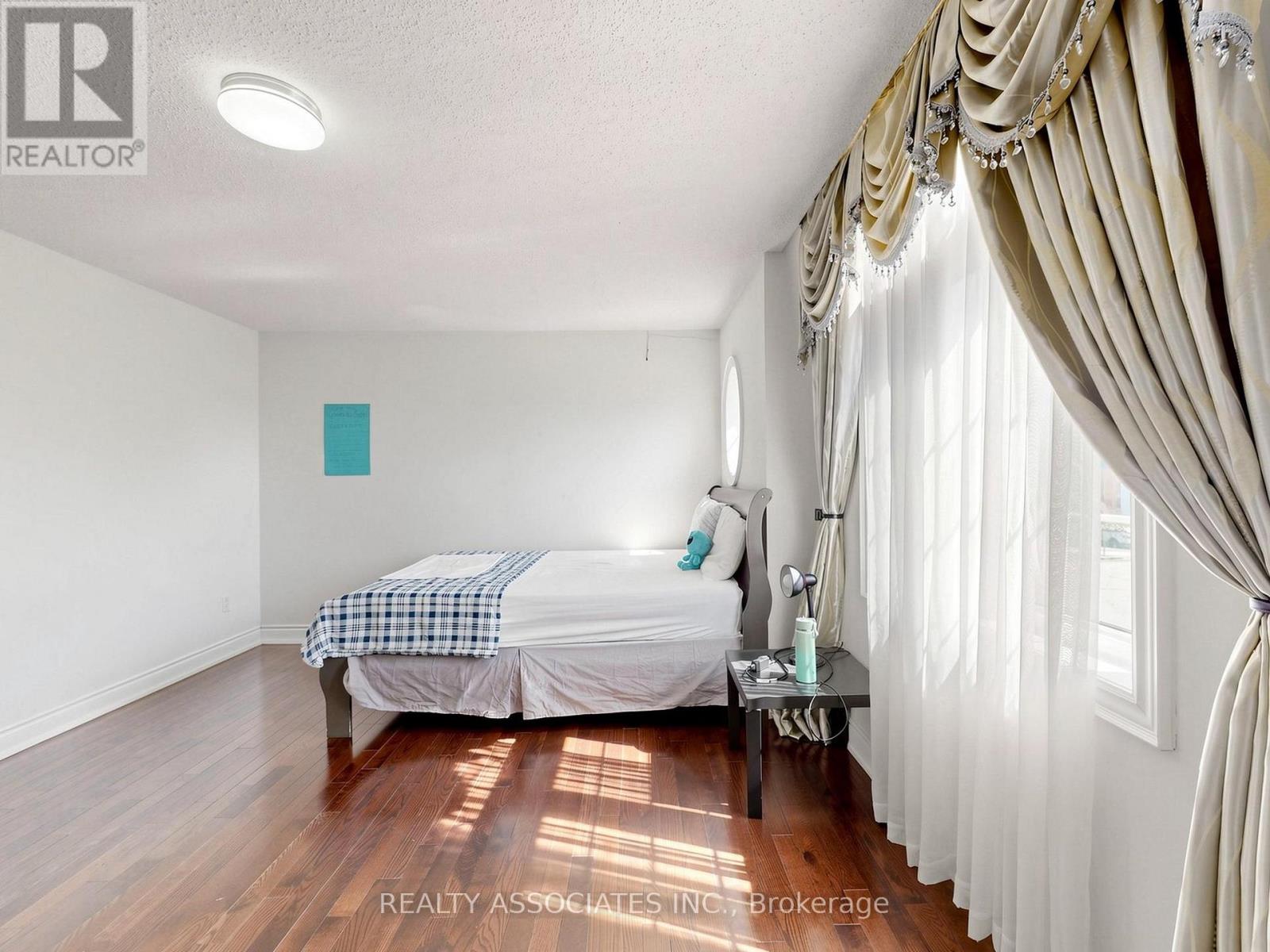 35 GODLIMAN ROAD - 22