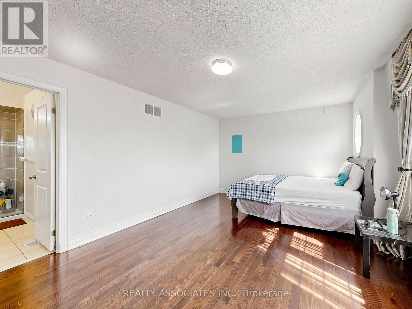35 GODLIMAN ROAD - 23