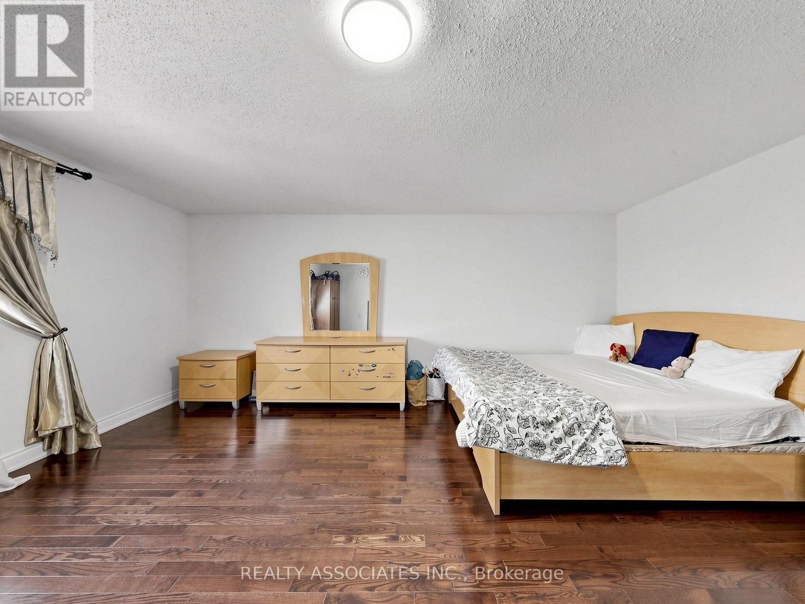 35 GODLIMAN ROAD - 26
