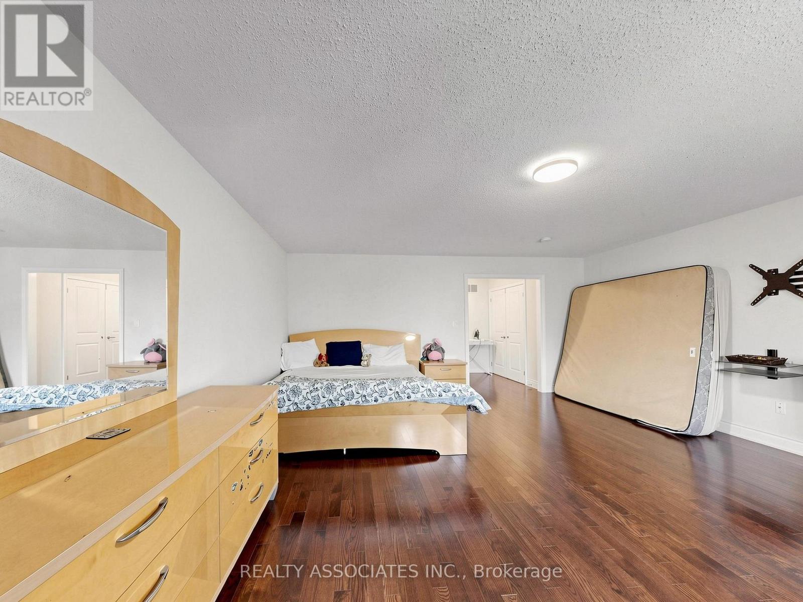 35 GODLIMAN ROAD - 27