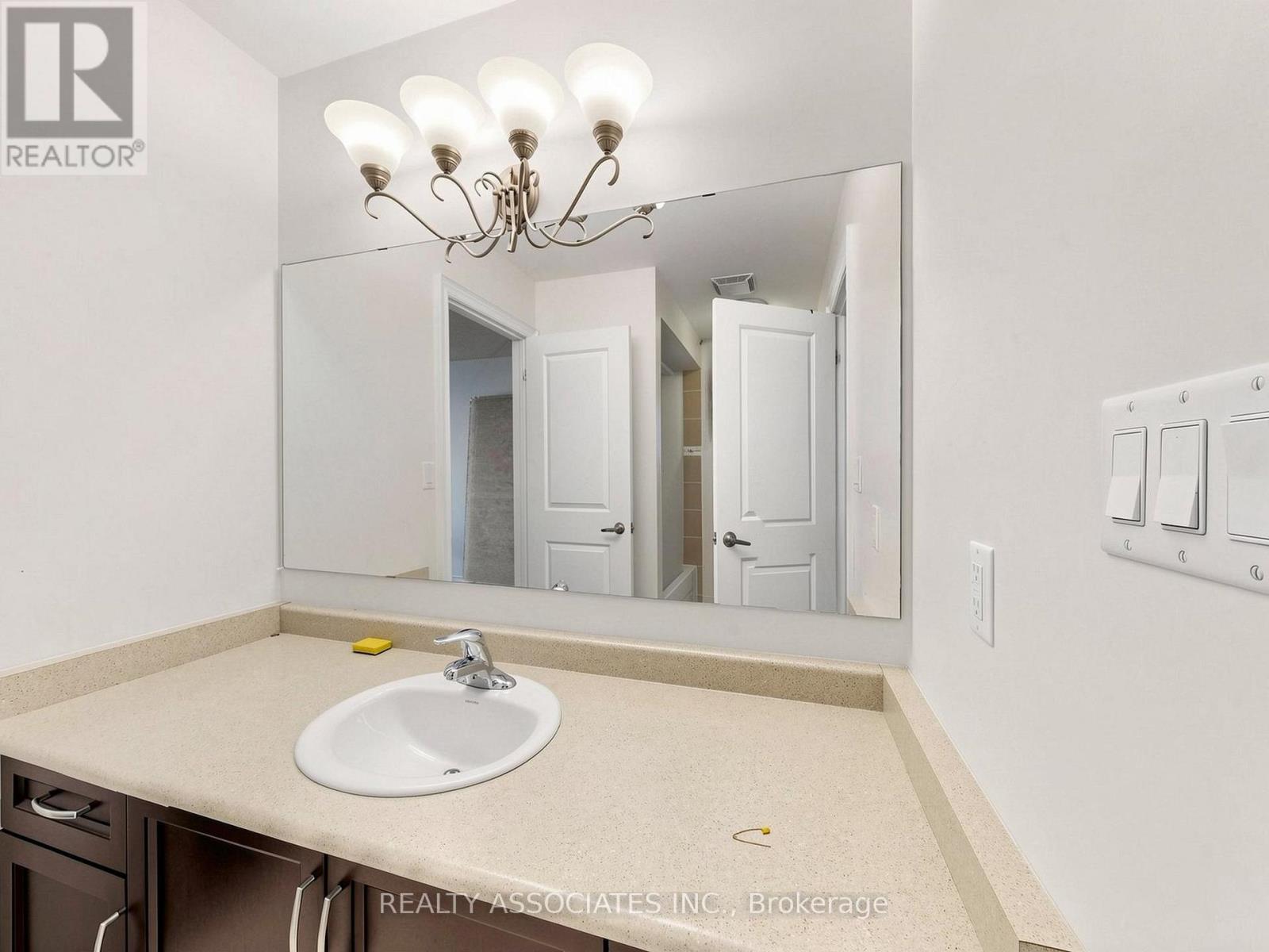 35 GODLIMAN ROAD - 37