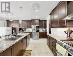 Family room - 35 Godliman Road, Brampton, ON L6X5G3 Photo 11