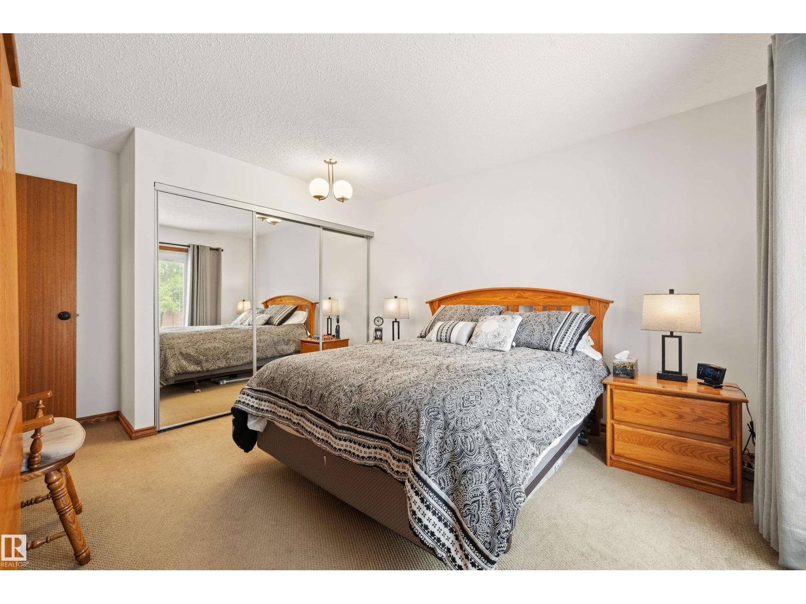 704 Warwick Road NW, Dunluce — photo 15 of 30: Property photo