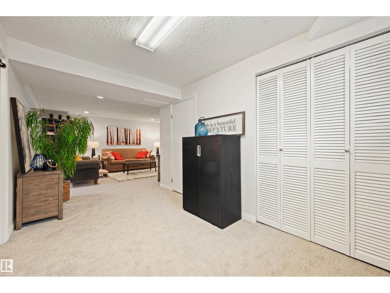 704 Warwick Road NW, Dunluce — photo 19 of 30: Property photo