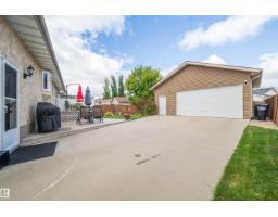704 Warwick Rd Nw, Edmonton, AB T5X4R3 Photo 35