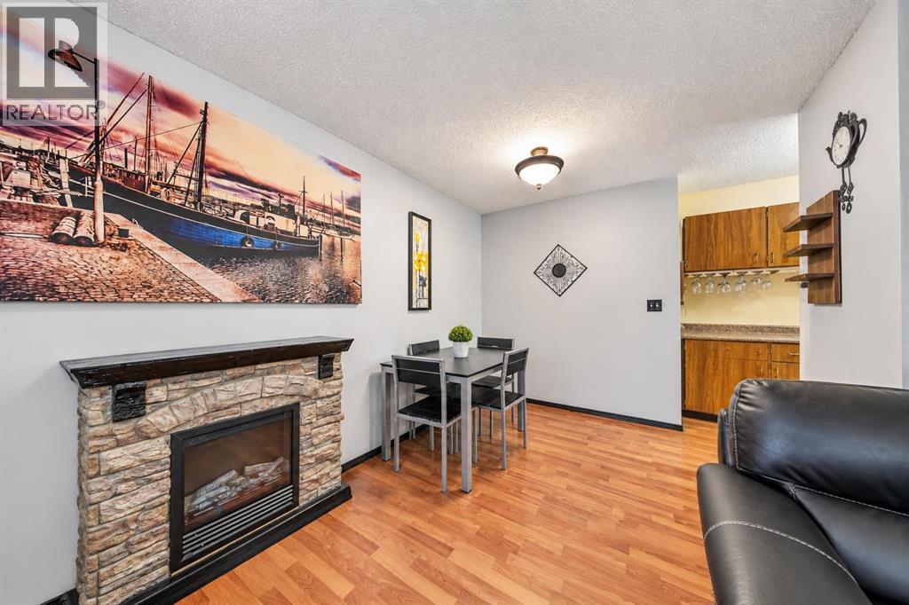 Listing photo – 5918 57 Avenue, Red Deer