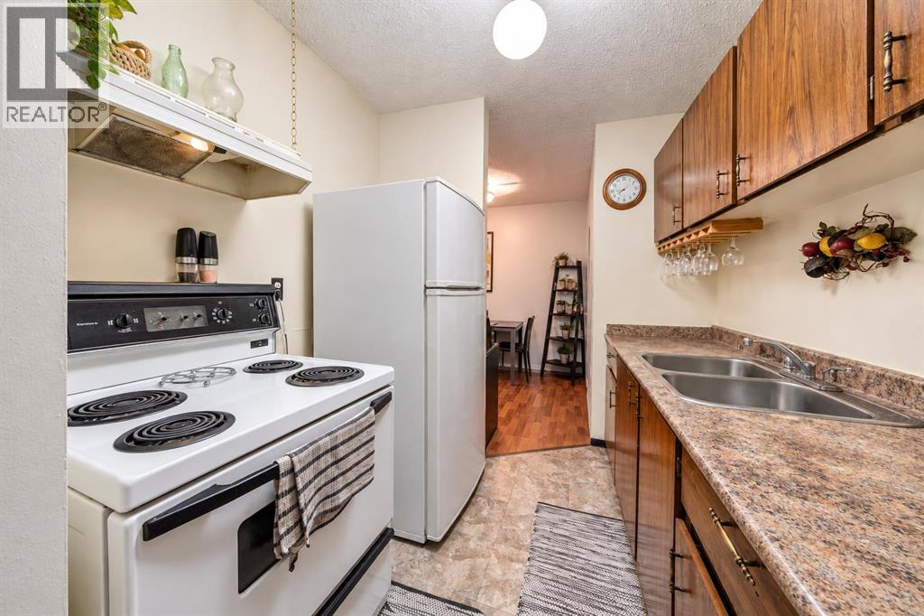 Listing photo – 5918 57 Avenue, Red Deer
