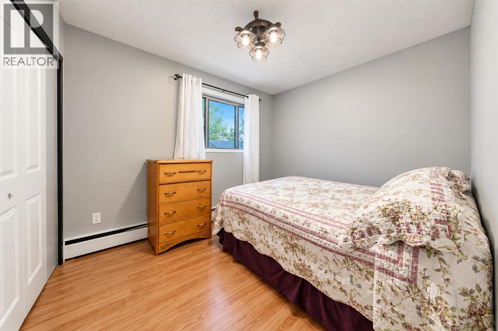Listing photo – 5918 57 Avenue, Red Deer