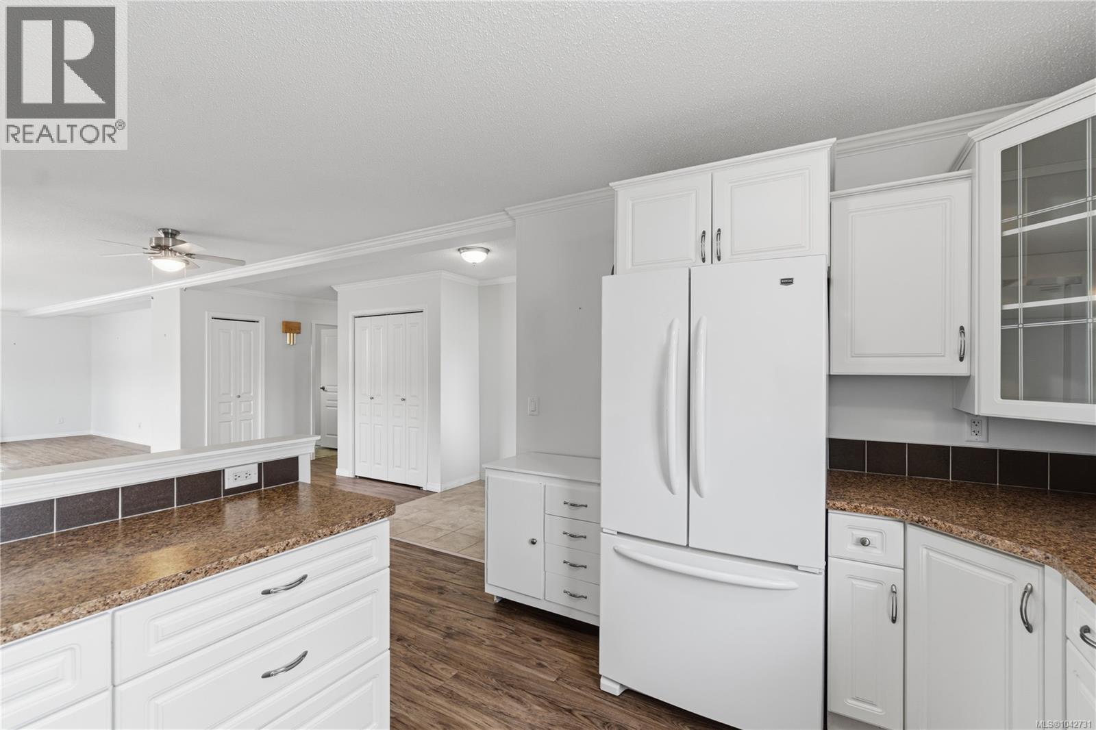 6155 Cherry Creek Rd - Image 8
