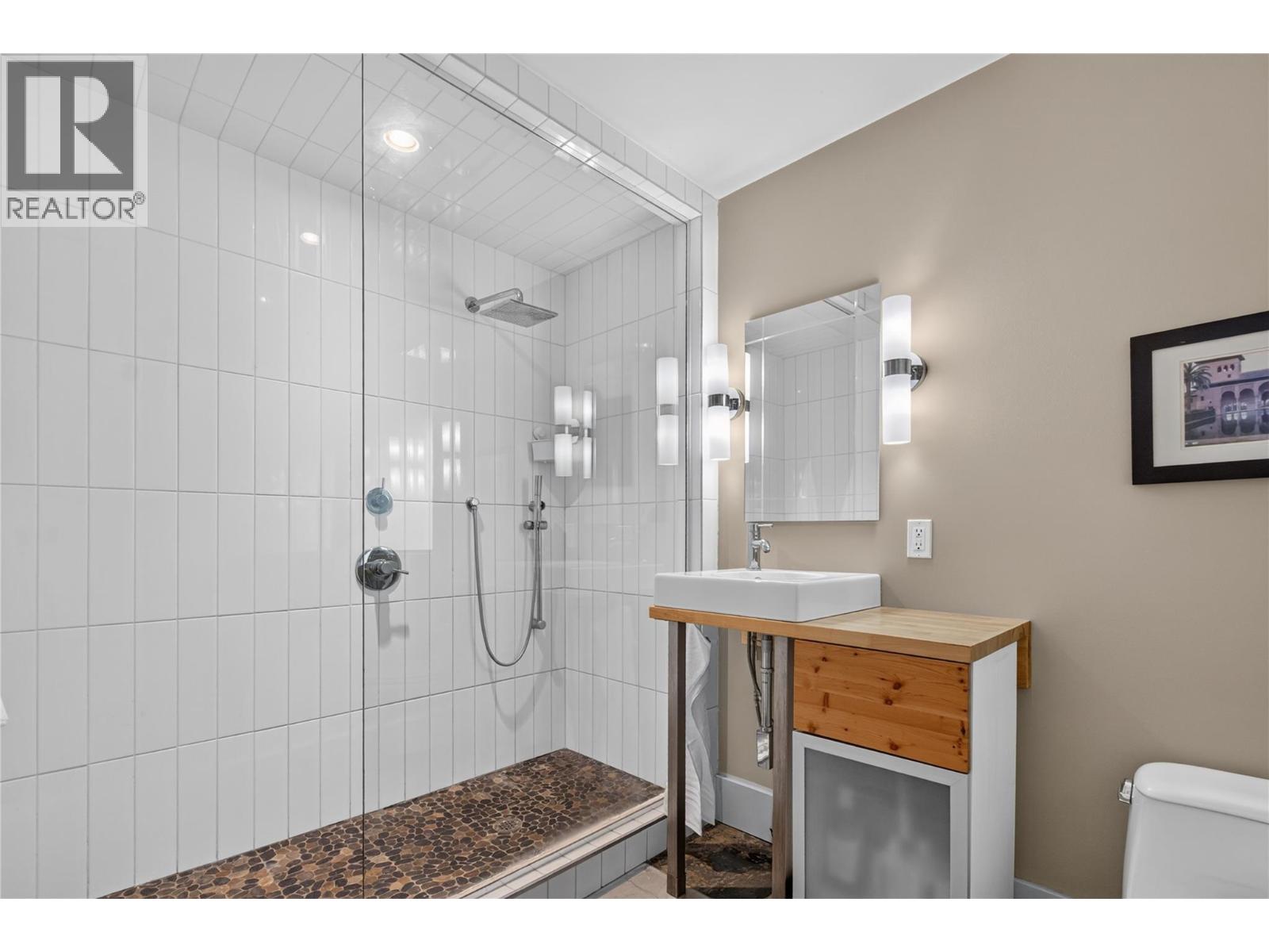 241 Oak Avenue - Image 21