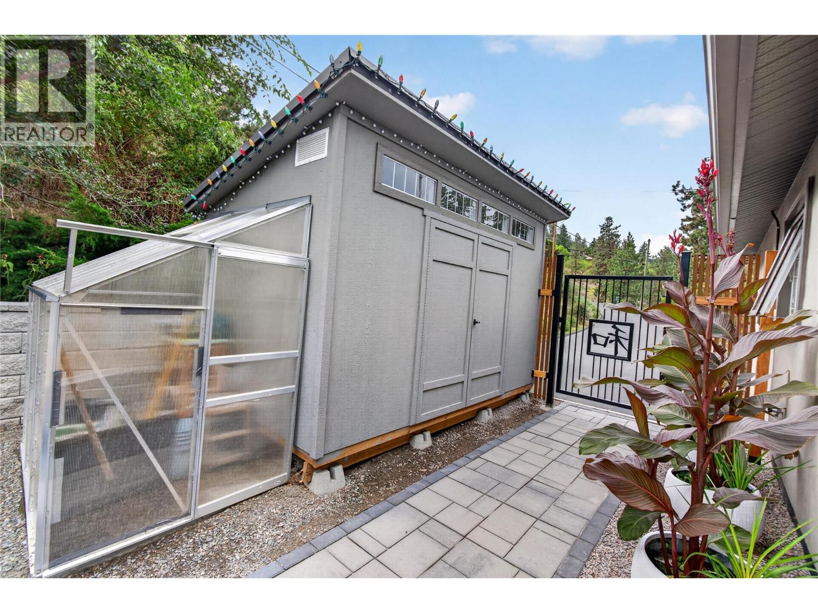 241 Oak Avenue - 36