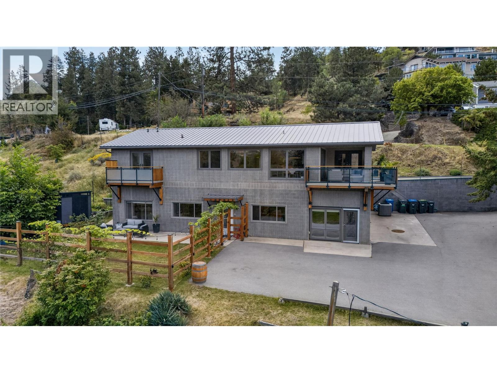 241 Oak Avenue - Image 40