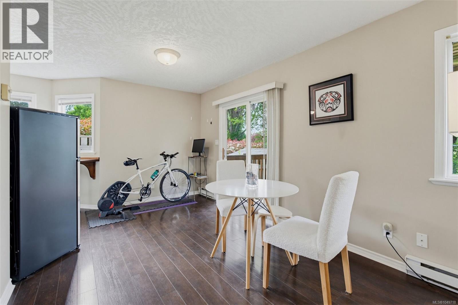 840 Tillicum Rd - 42