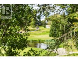 840 Tillicum Rd, Esquimalt, BC V9A1Z7 Photo 17