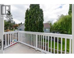840 Tillicum Rd, Esquimalt, BC V9A1Z7 Photo 22
