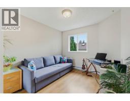 840 Tillicum Rd, Esquimalt, BC V9A1Z7 Photo 23