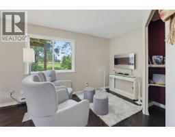 840 Tillicum Rd, Esquimalt, BC V9A1Z7 Photo 36
