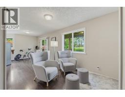 840 Tillicum Rd, Esquimalt, BC V9A1Z7 Photo 37