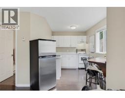 840 Tillicum Rd, Esquimalt, BC V9A1Z7 Photo 38