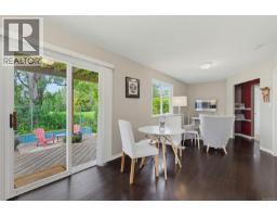 840 Tillicum Rd, Esquimalt, BC V9A1Z7 Photo 40