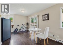 840 Tillicum Rd, Esquimalt, BC V9A1Z7 Photo 42