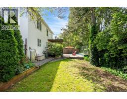 840 Tillicum Rd, Esquimalt, BC V9A1Z7 Photo 49