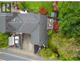 840 Tillicum Rd, Esquimalt, BC V9A1Z7 Photo 54