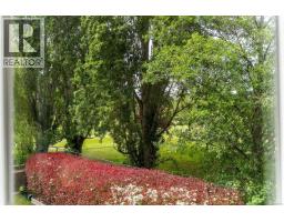 840 Tillicum Rd, Esquimalt, BC V9A1Z7 Photo 55