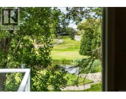 840 Tillicum Rd, Esquimalt, BC V9A1Z7 Photo 58