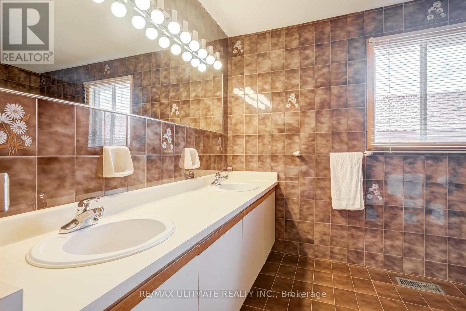 50 CHILLERY AVENUE - 26