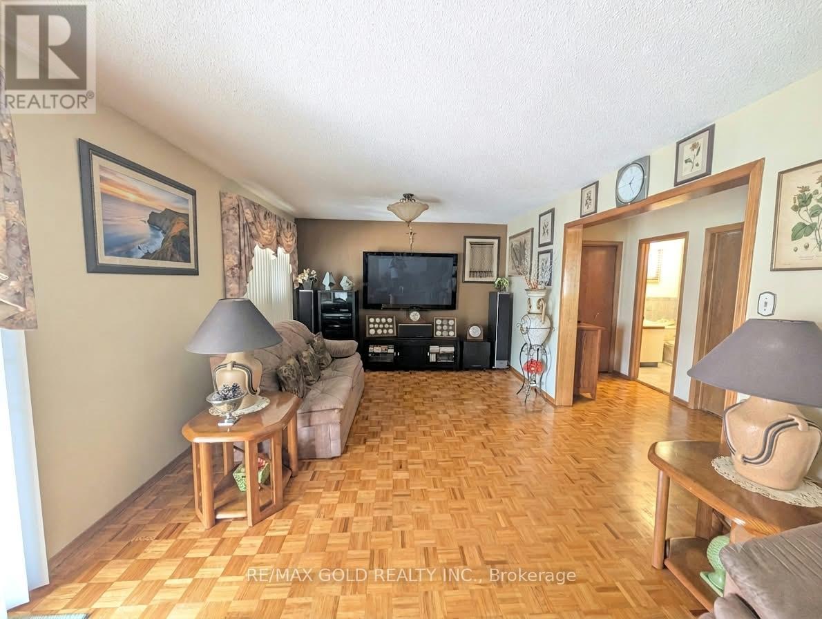 Photo of 16 Cassis Drive