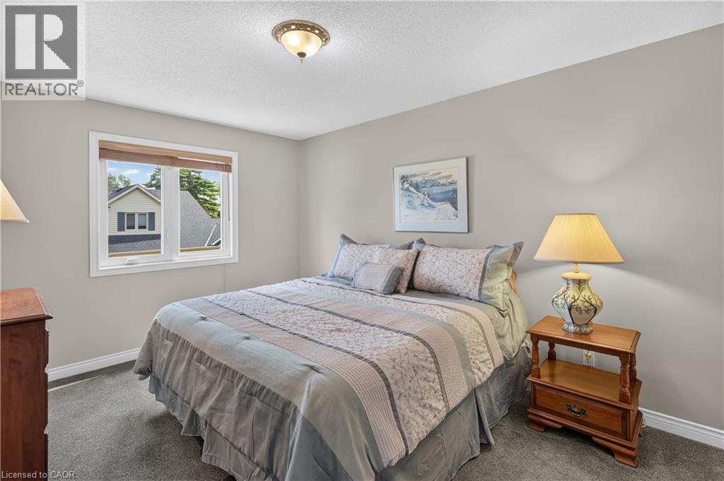 #2 581 DYNES Road - 34