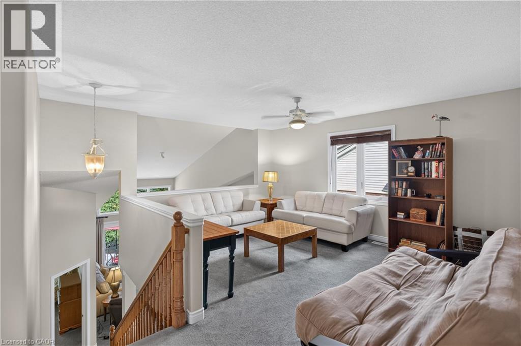 #2 581 DYNES Road - 38