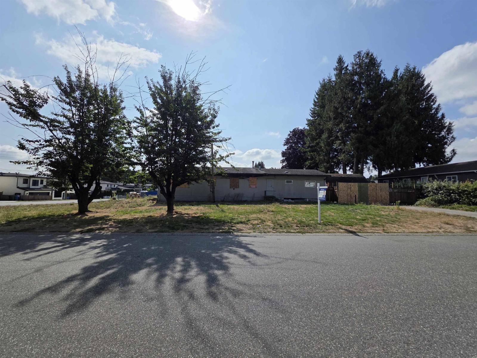 2171 OAKRIDGE CRESCENT - Image 3