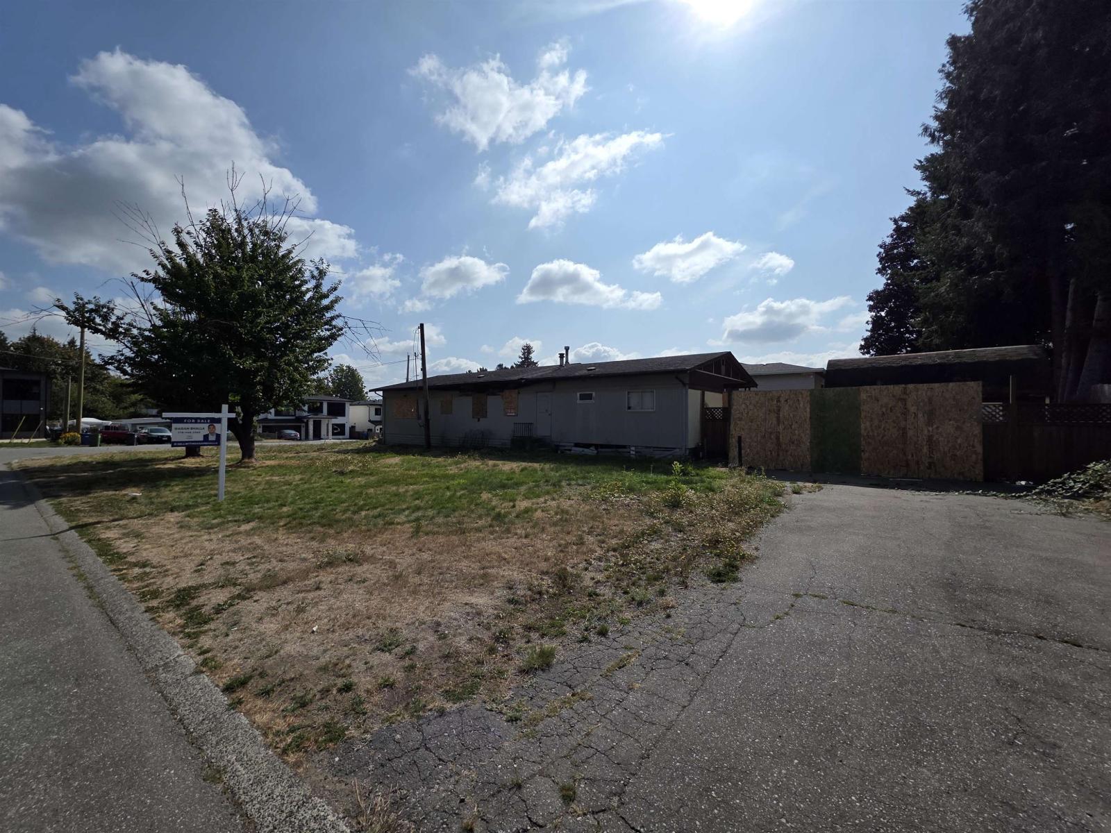 2171 OAKRIDGE CRESCENT - Image 4