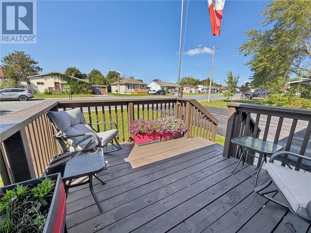 380 Avery Drive - 33