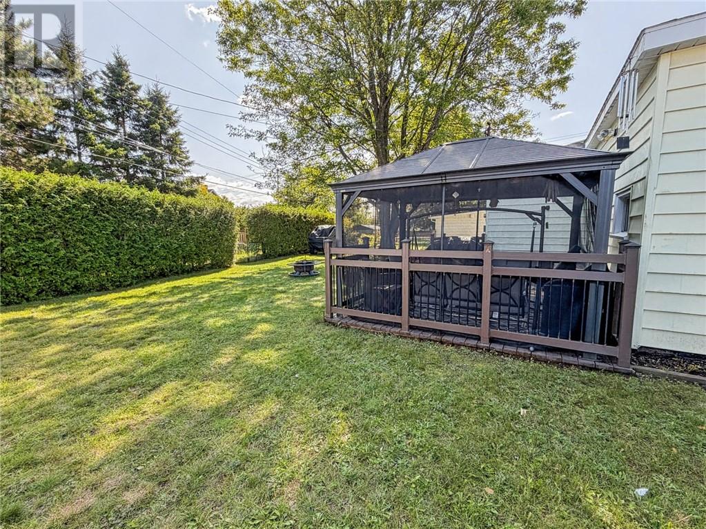 380 Avery Drive - Image 39