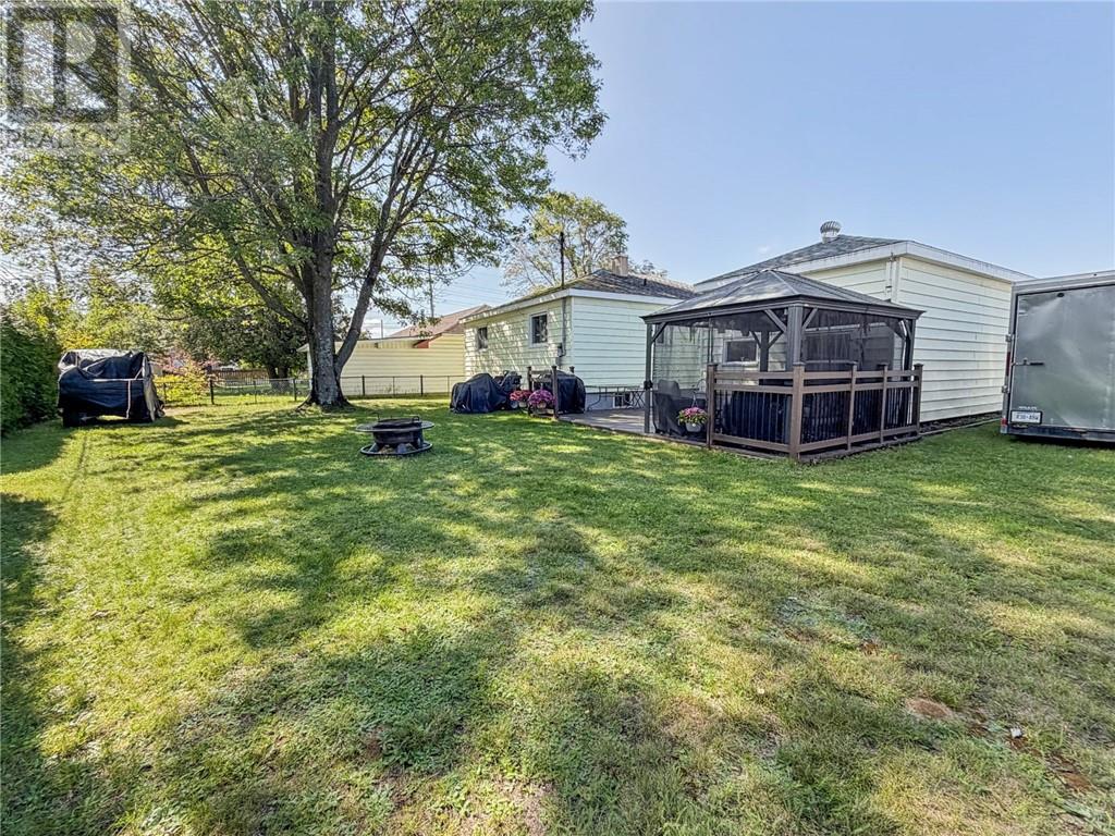 380 Avery Drive - Image 41