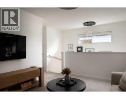 Laundry room - 64 Royston Gardens Nw, Calgary, AB T3L0N9 Photo 10